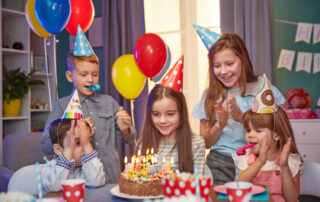 birthday party - kids-apartment-balloons